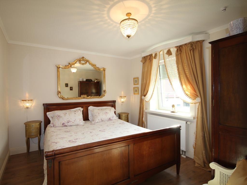 No.31 B&B Im Rosengarten Kapellen-Drusweiler エクステリア 写真
